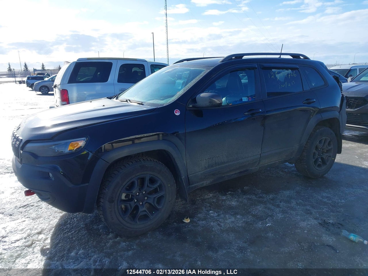 Image #/images/mount/1C4PJMBX1MD110924_14.jpg for vehicle