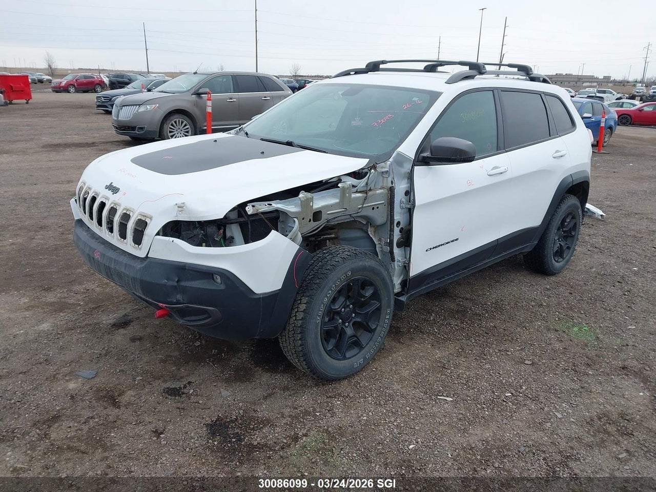 Image #/images/mount/1C4PJMBX2KD201553_02.jpg for vehicle