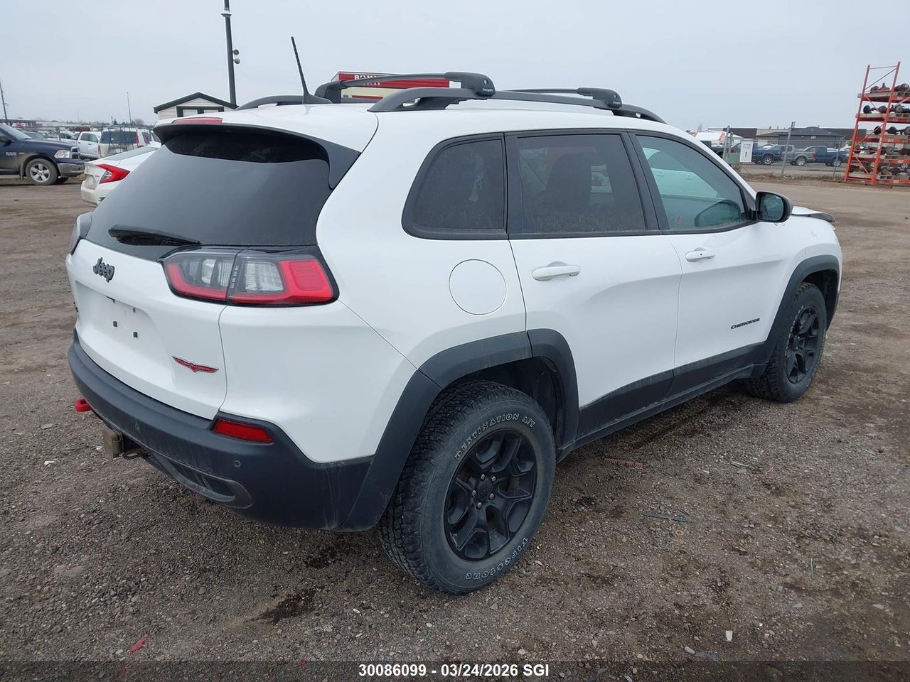 Image #/images/mount/1C4PJMBX2KD201553_04.jpg for vehicle