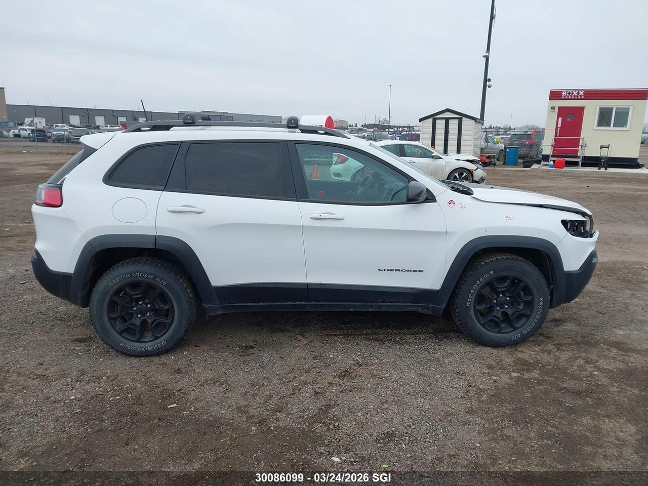 Image #/images/mount/1C4PJMBX2KD201553_14.jpg for vehicle