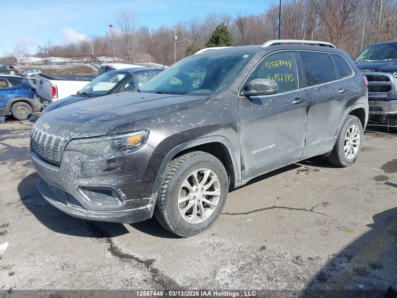 Image #/images/mount/1C4PJMCB8KD152345_02.jpg for vehicle