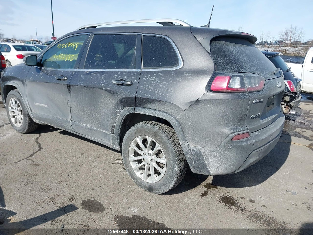 Image #/images/mount/1C4PJMCB8KD152345_03.jpg for vehicle