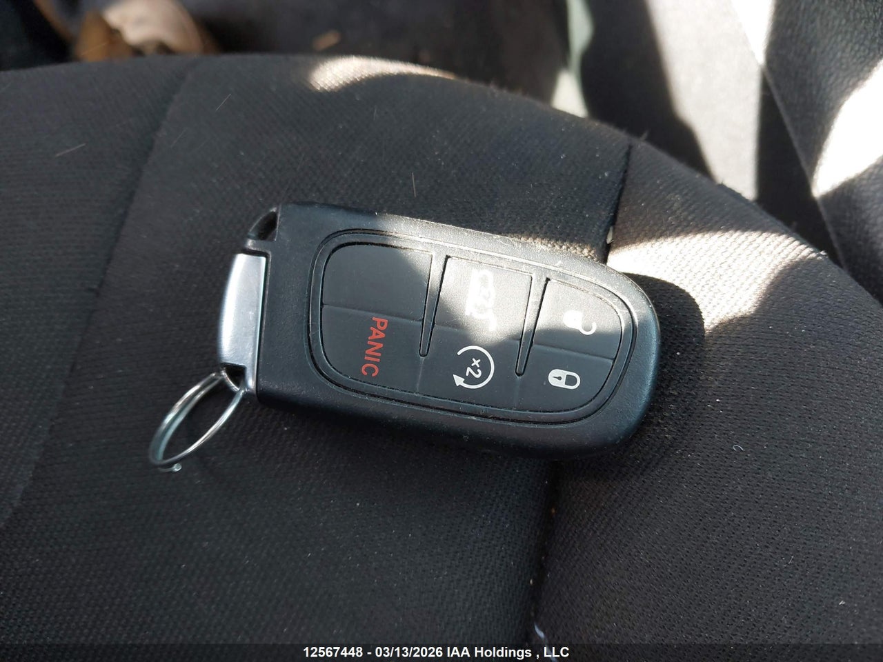 Image #/images/mount/1C4PJMCB8KD152345_11.jpg for vehicle