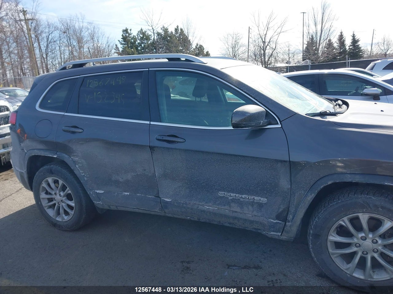 Image #/images/mount/1C4PJMCB8KD152345_13.jpg for vehicle