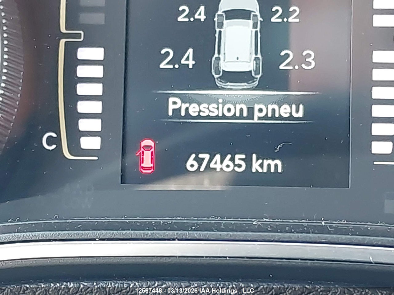 Image #/images/mount/1C4PJMCB8KD152345_15.jpg for vehicle