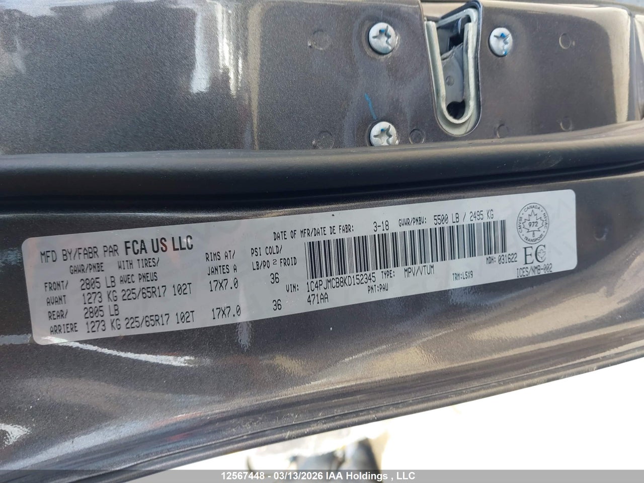 Image #/images/mount/1C4PJMCB8KD152345_18.jpg for vehicle