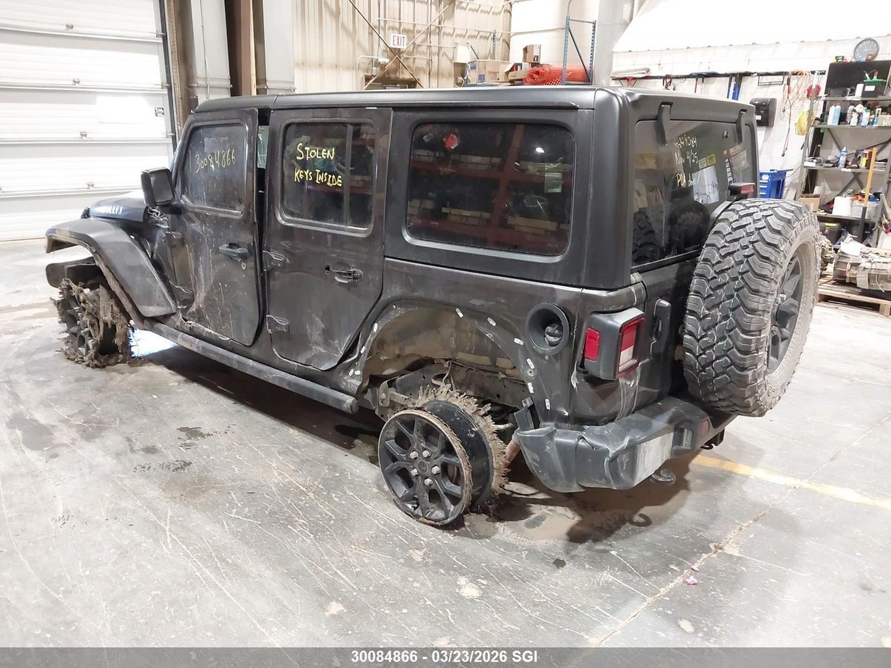 Image #/images/mount/1C4PJXDGXRW250593_03.jpg for vehicle