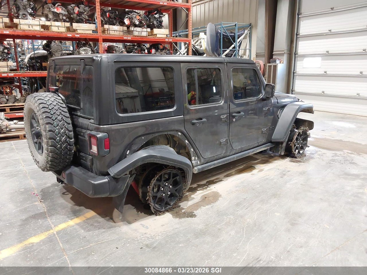 Image #/images/mount/1C4PJXDGXRW250593_04.jpg for vehicle