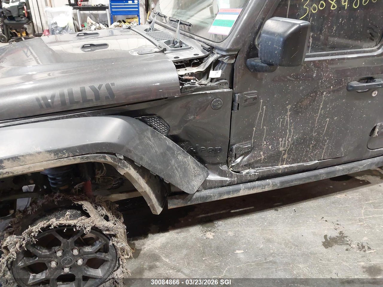 Image #/images/mount/1C4PJXDGXRW250593_06.jpg for vehicle