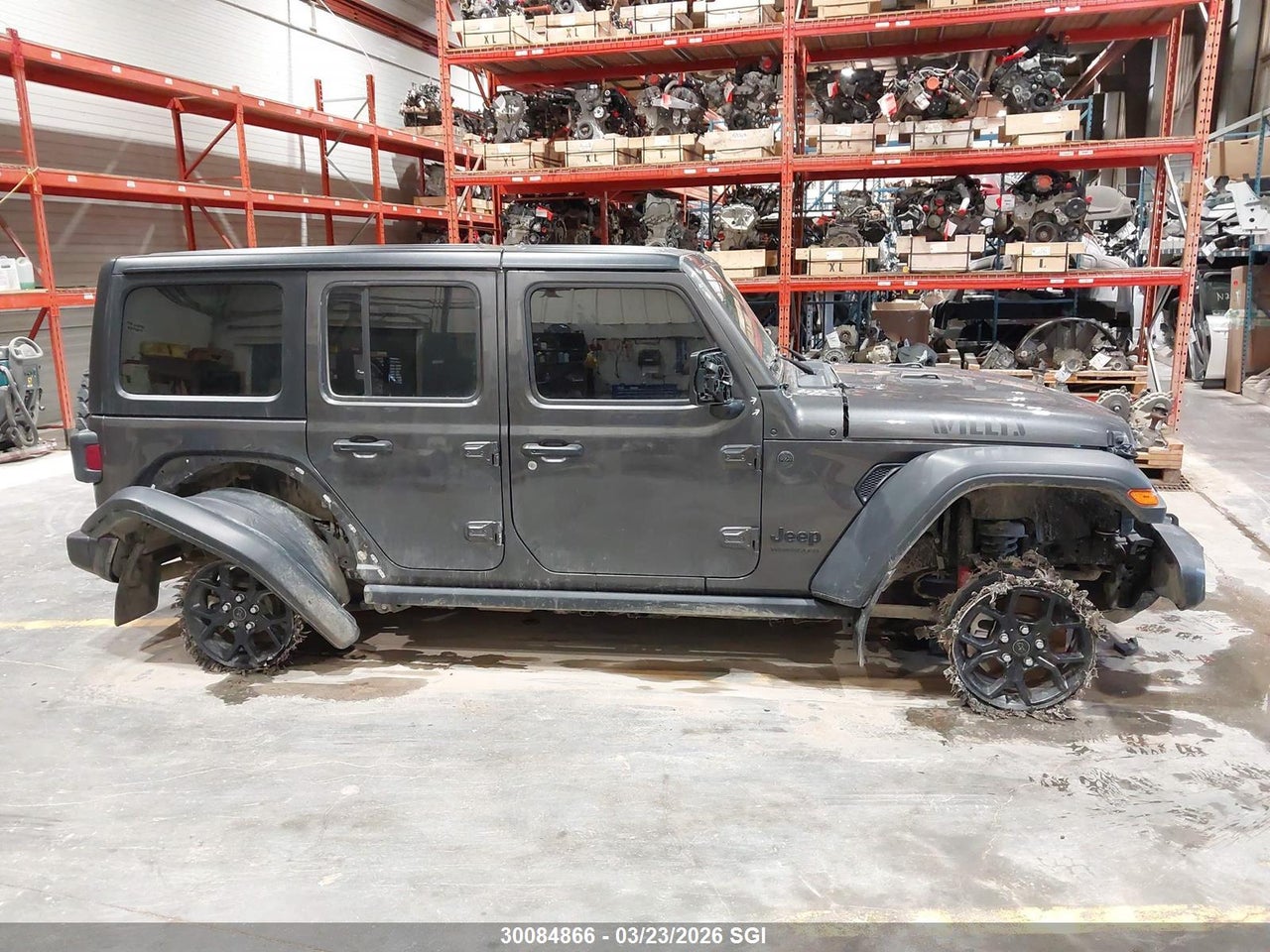 Image #/images/mount/1C4PJXDGXRW250593_14.jpg for vehicle