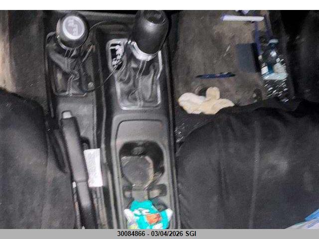 Image #/images/mount/1C4PJXDGXRW250593_20.jpg for vehicle