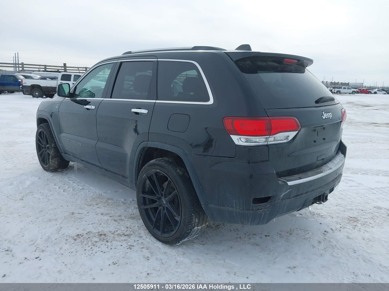 Image #/images/mount/1C4RJFBG6MC735216_03.jpg for vehicle