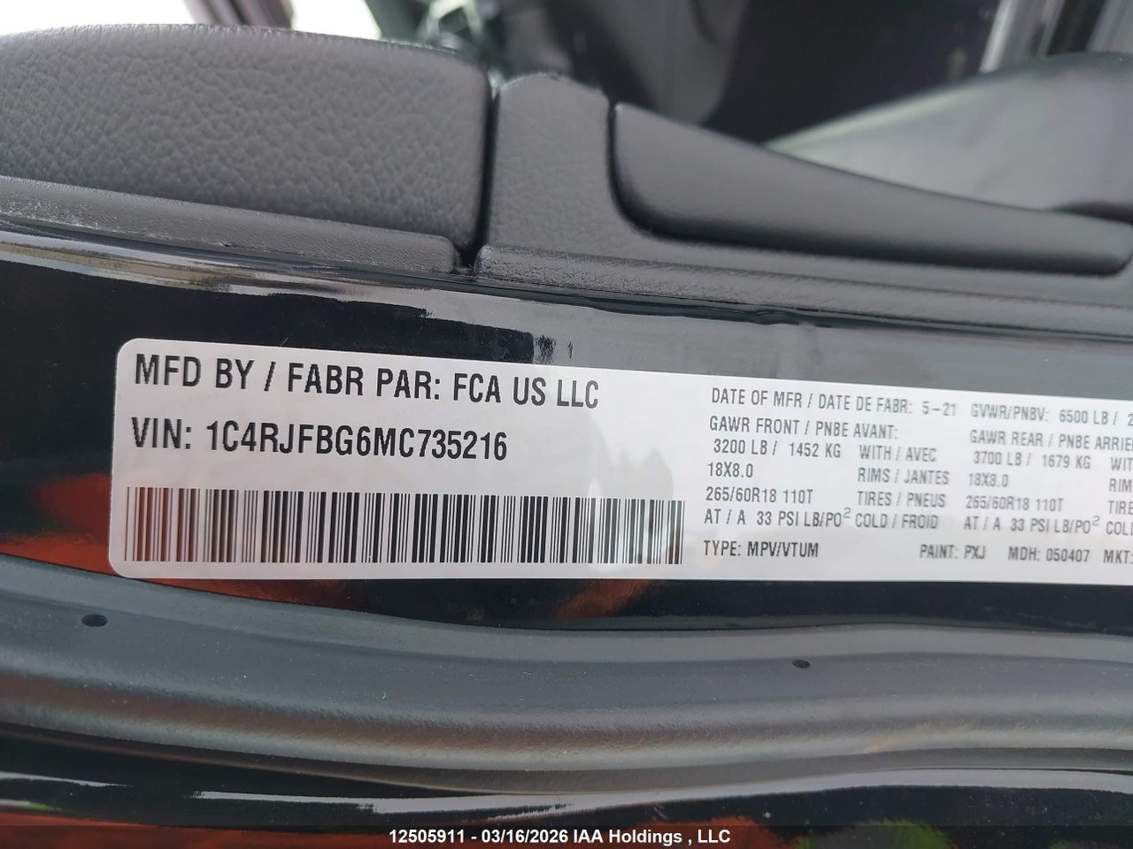 Image #/images/mount/1C4RJFBG6MC735216_09.jpg for vehicle