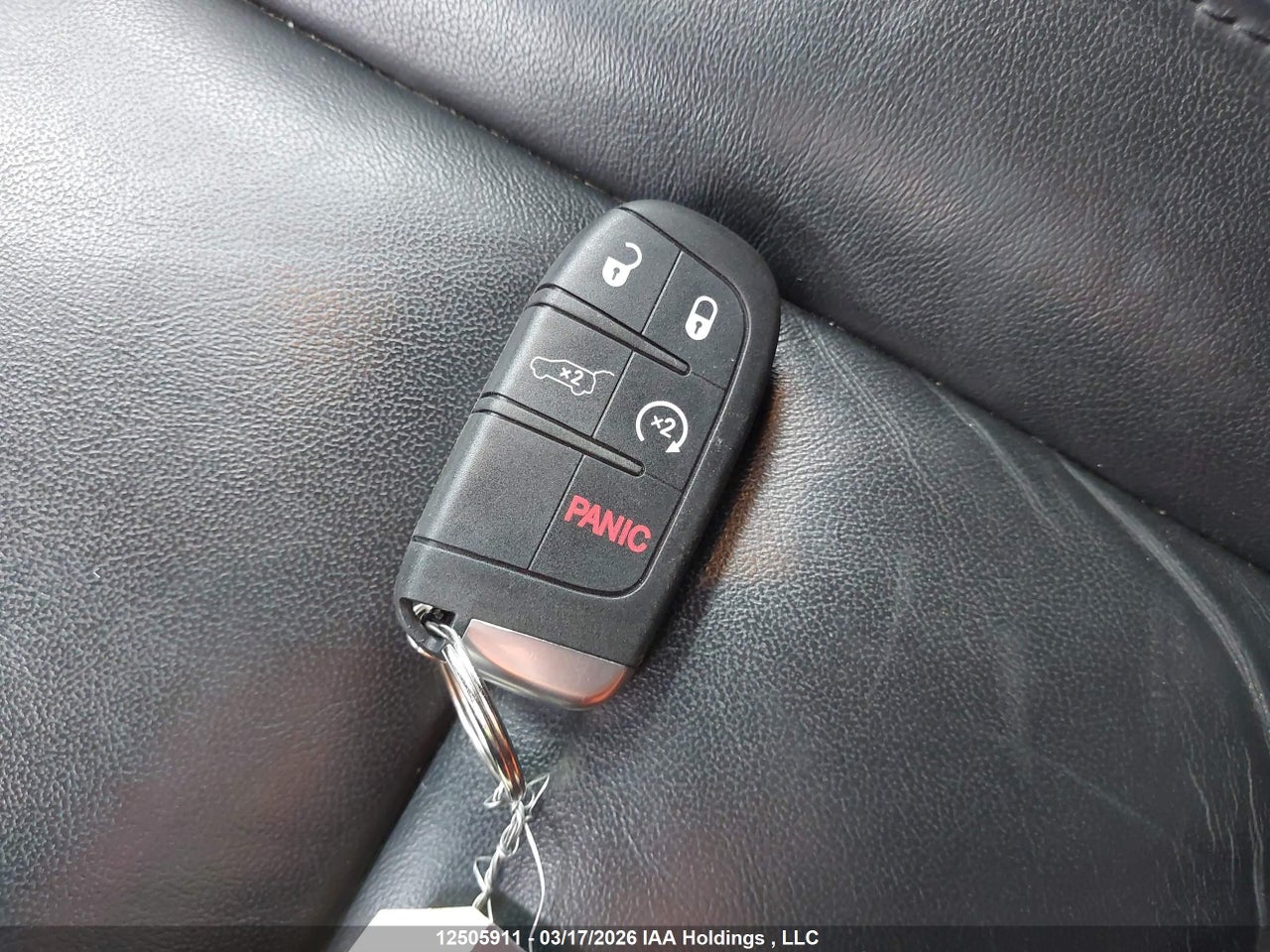 Image #/images/mount/1C4RJFBG6MC735216_11.jpg for vehicle