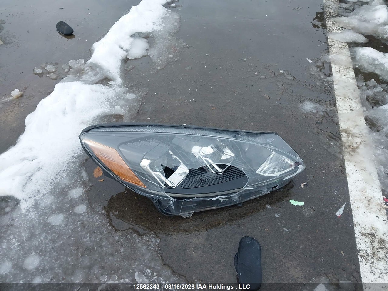 Image #/images/mount/1FMCU0F67LUA16749_12.jpg for vehicle