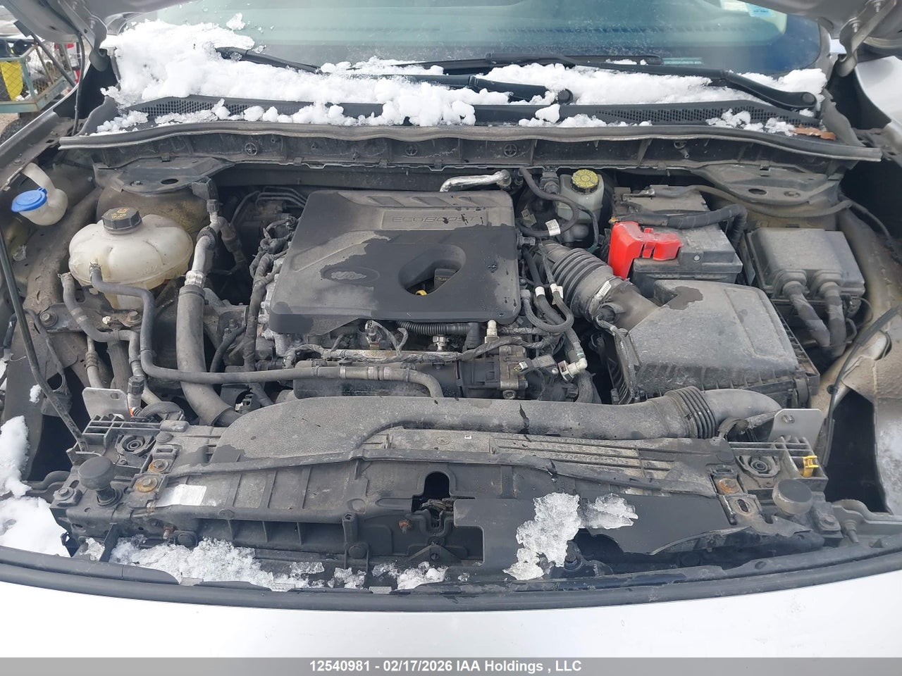 Image #/images/mount/1FMCU9G6XLUB46155_10.jpg for vehicle