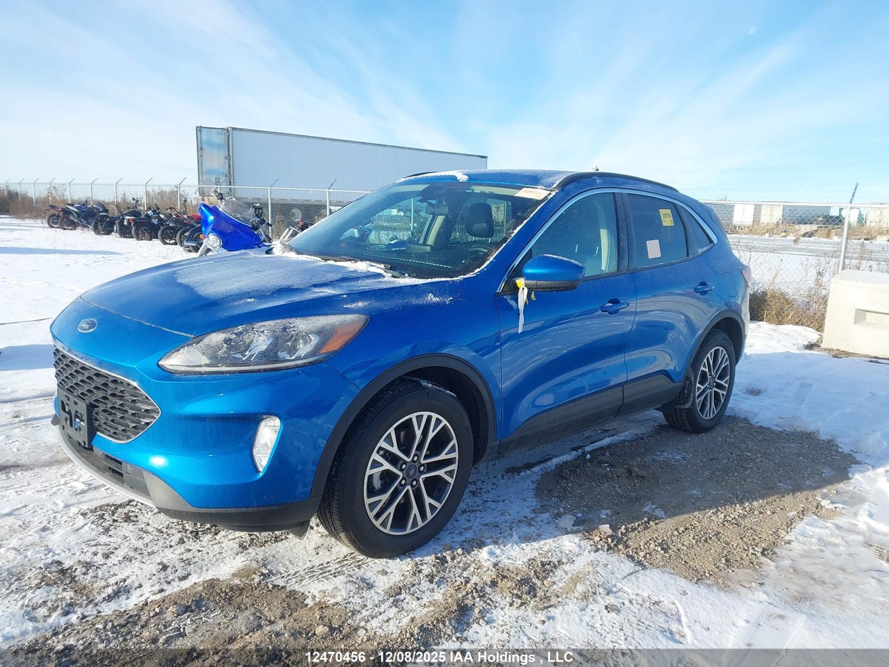 Image #/images/mount/1FMCU9H60LUB27421_02.jpg for vehicle