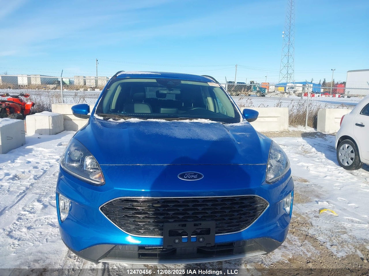 Image #/images/mount/1FMCU9H60LUB27421_06.jpg for vehicle