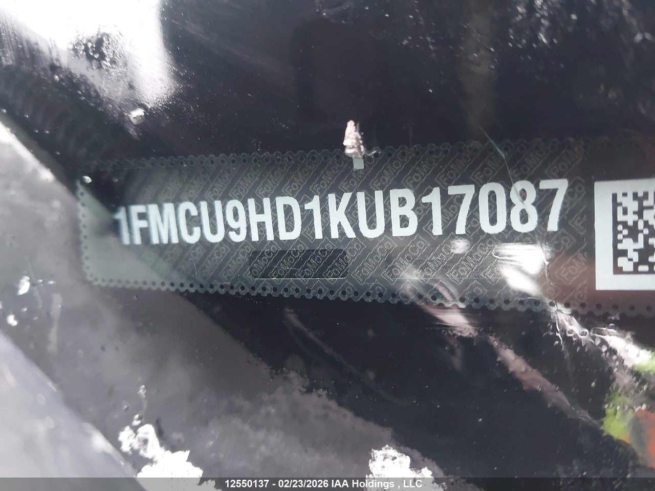 Image #/images/mount/1FMCU9HD1KUB17087_19.jpg for vehicle