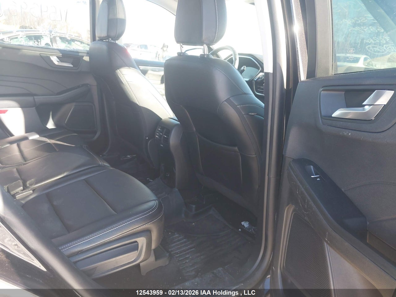 Image #/images/mount/1FMCU9J93NUA68825_08.jpg for vehicle