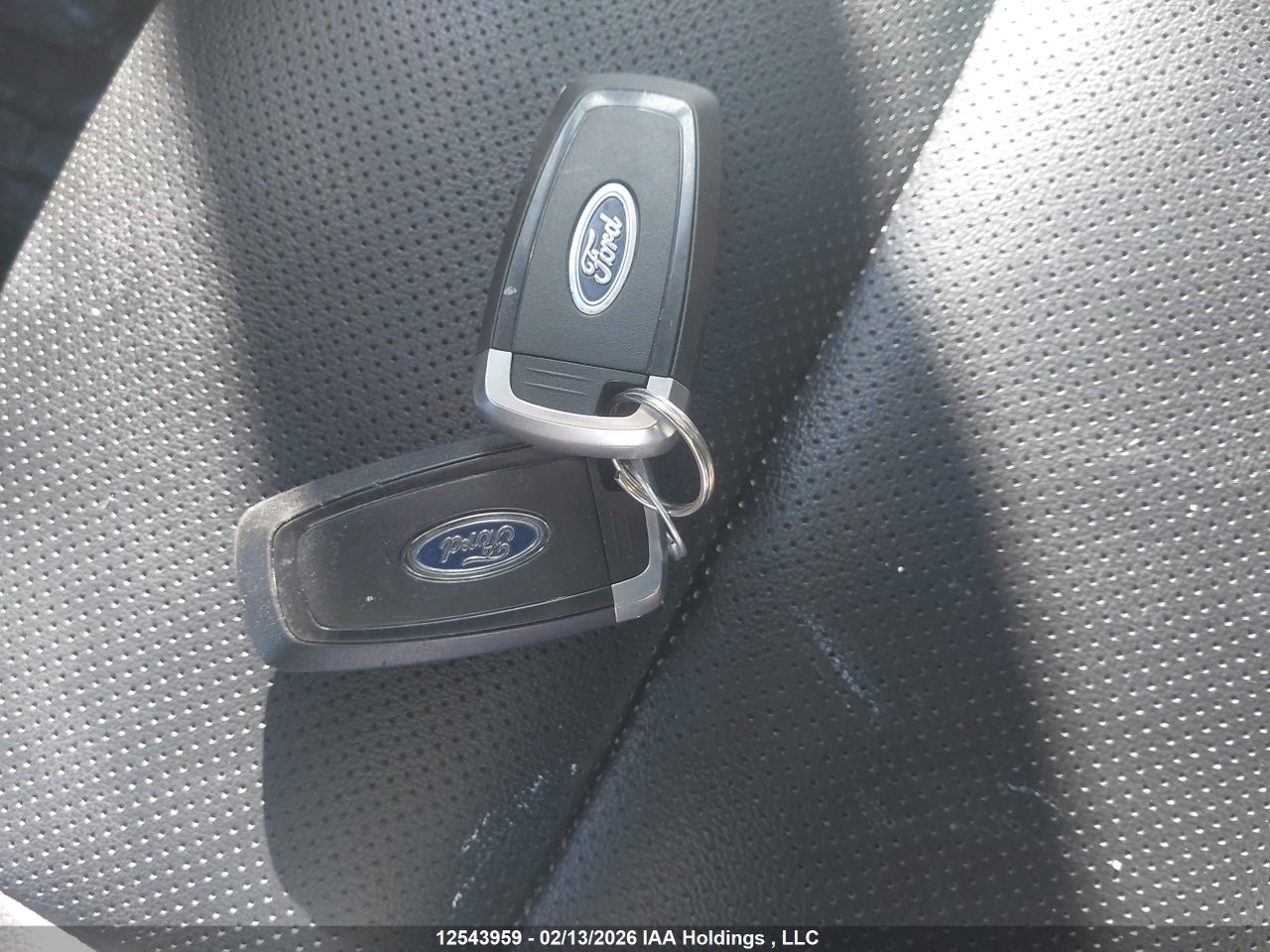 Image #/images/mount/1FMCU9J93NUA68825_11.jpg for vehicle