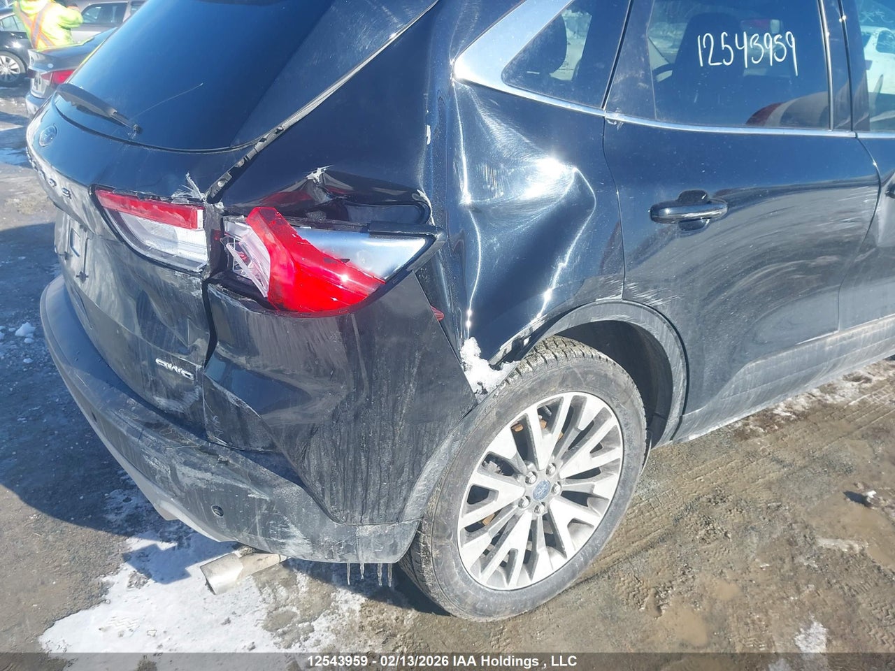 Image #/images/mount/1FMCU9J93NUA68825_18.jpg for vehicle