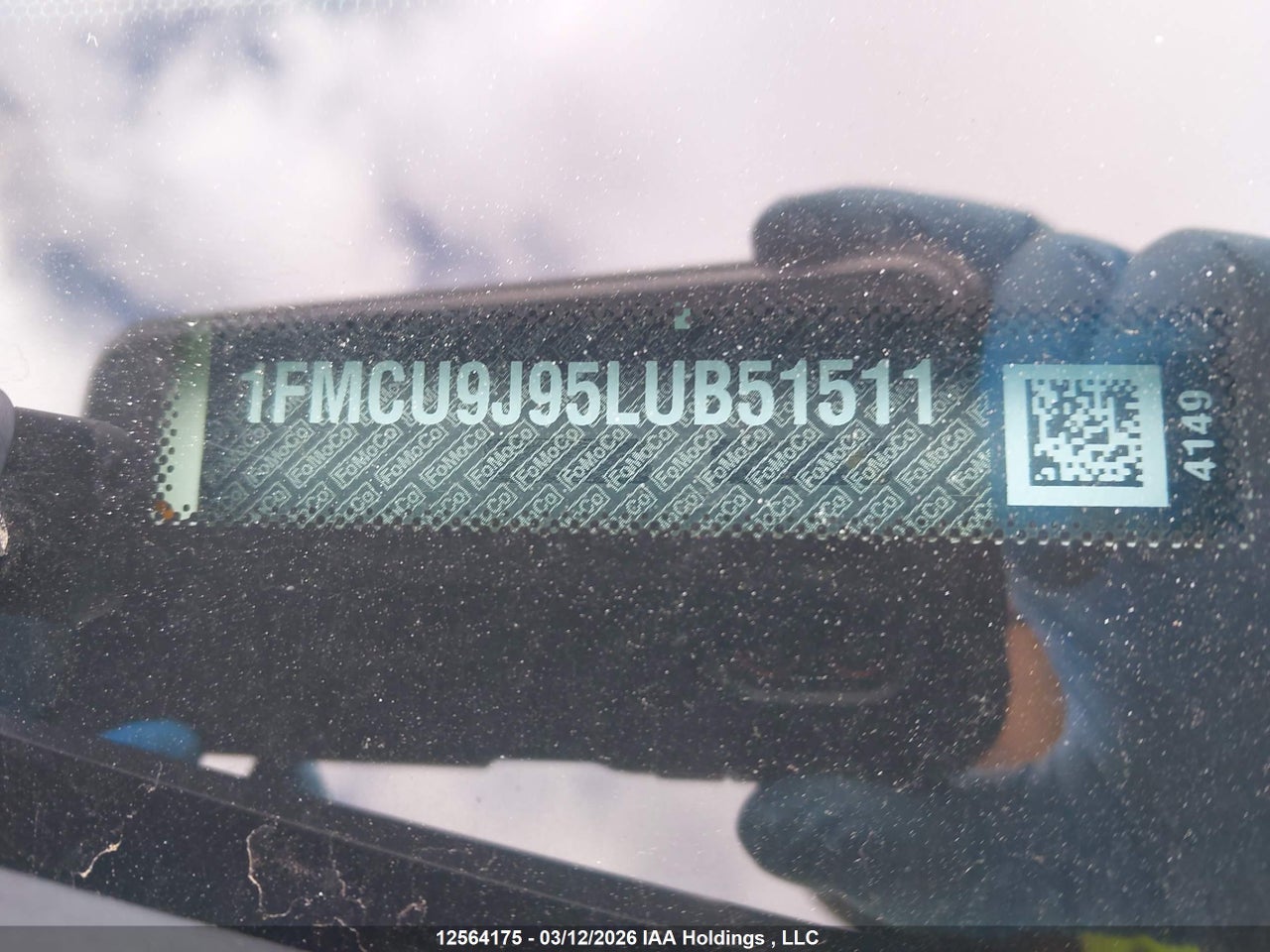 Image #/images/mount/1FMCU9J95LUB51511_18.jpg for vehicle