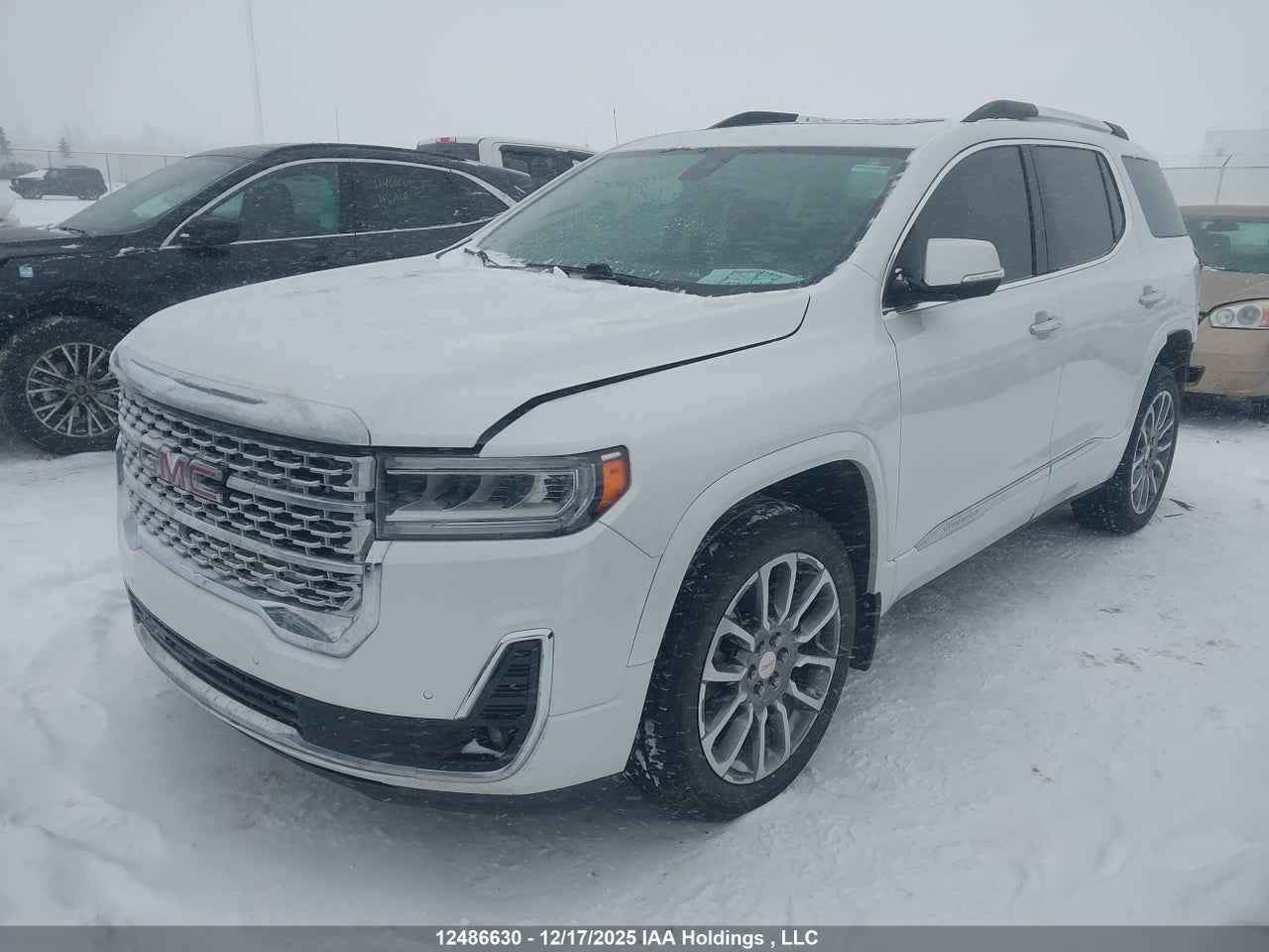 Image #/images/mount/1GKKNXLS4PZ260816_02.jpg for vehicle