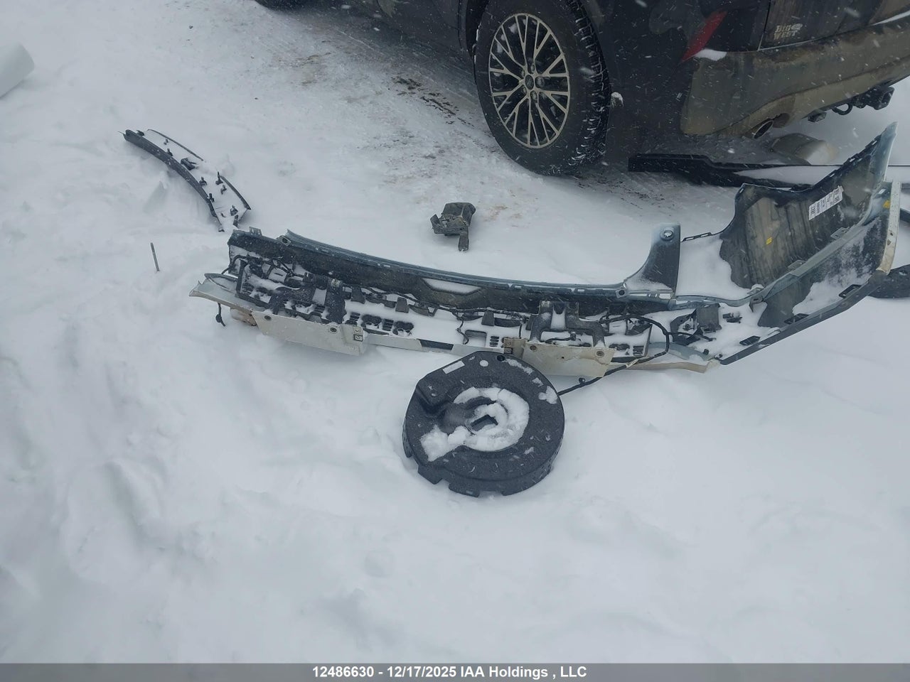 Image #/images/mount/1GKKNXLS4PZ260816_12.jpg for vehicle