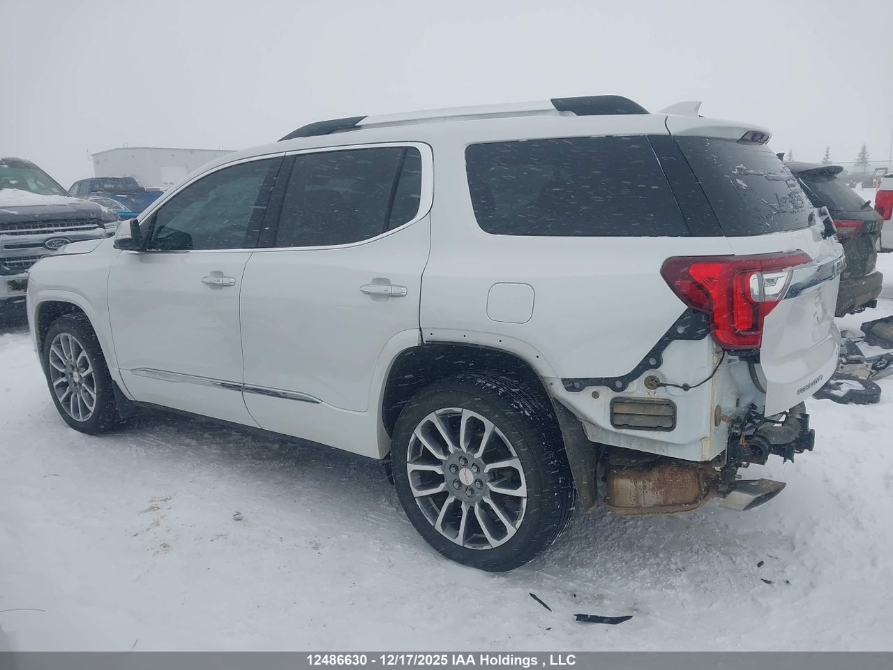 Image #/images/mount/1GKKNXLS4PZ260816_15.jpg for vehicle