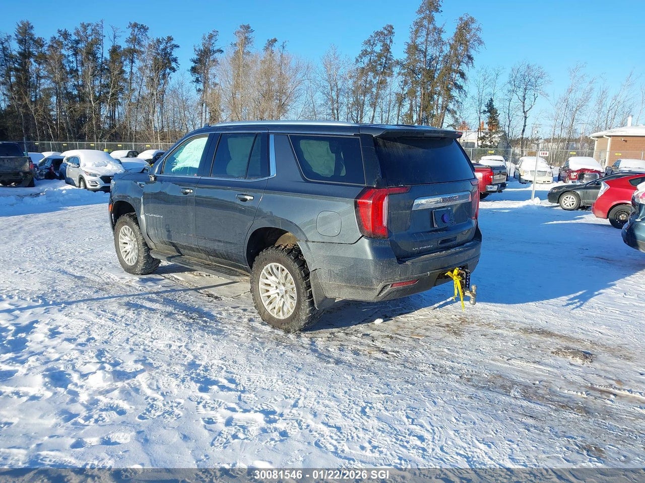 Image #/images/mount/1GKS2AKD3MR272783_03.jpg for vehicle