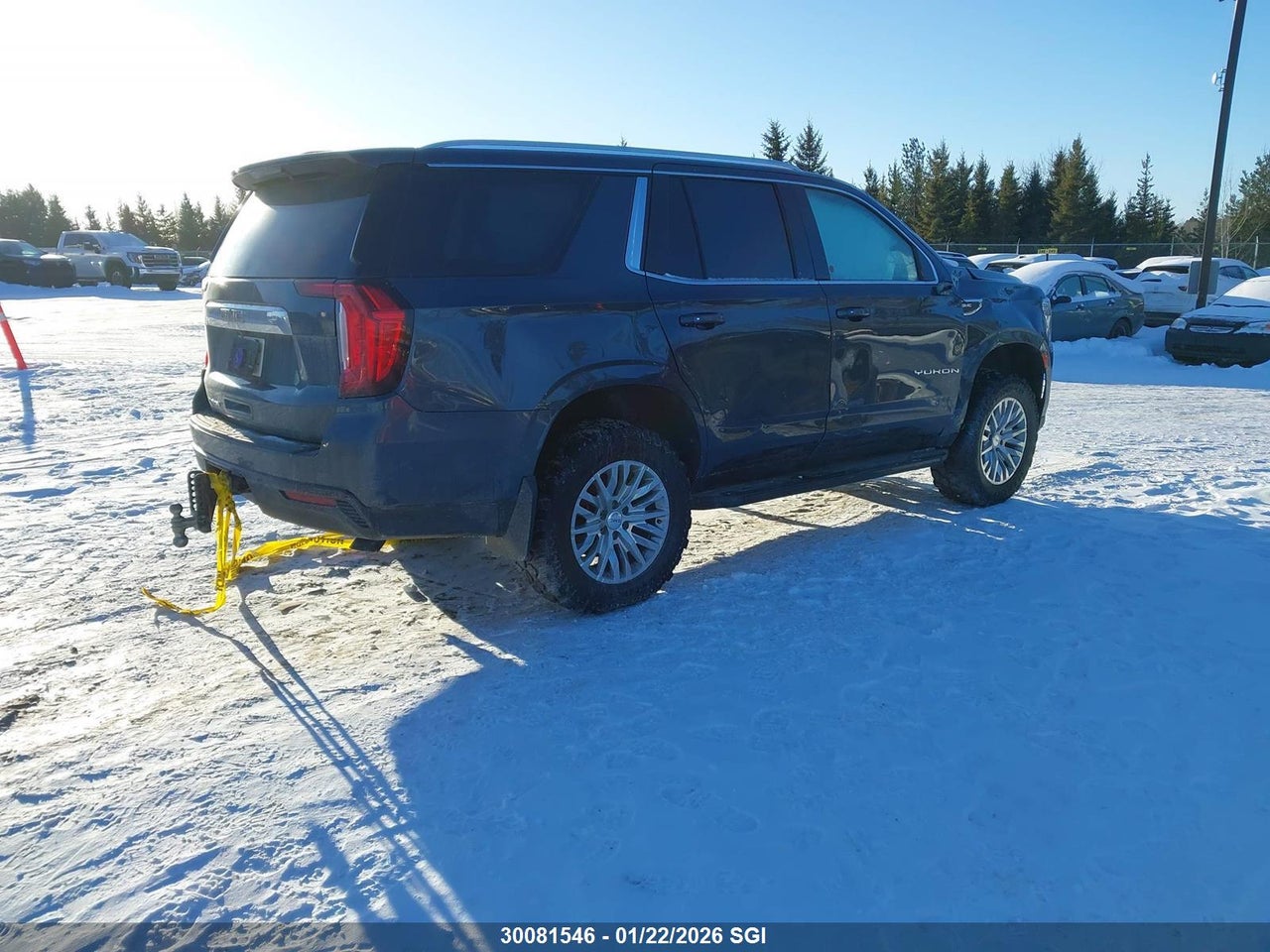 Image #/images/mount/1GKS2AKD3MR272783_04.jpg for vehicle