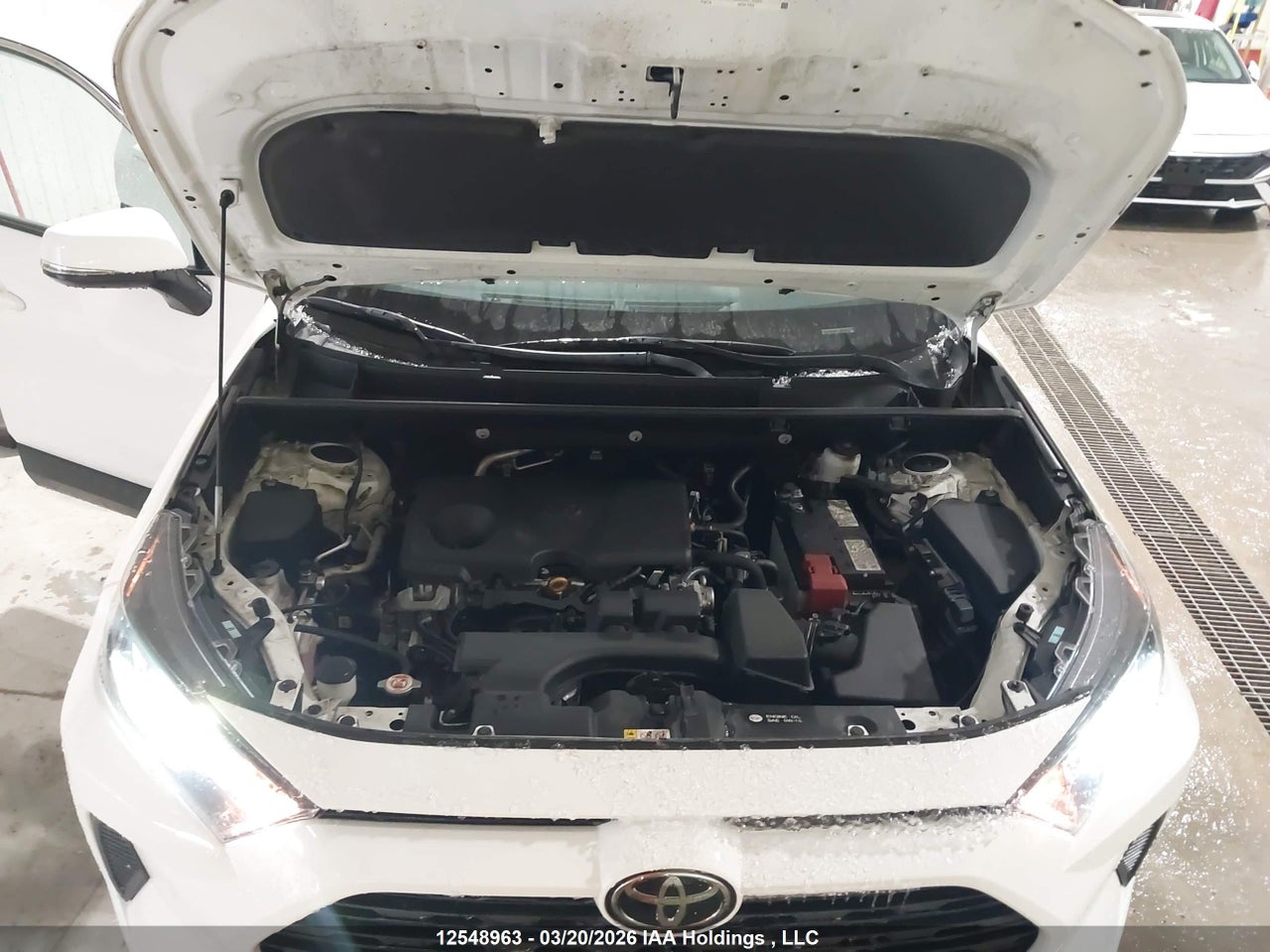 Image #/images/mount/2T3B1RFV9PC391914_10.jpg for vehicle