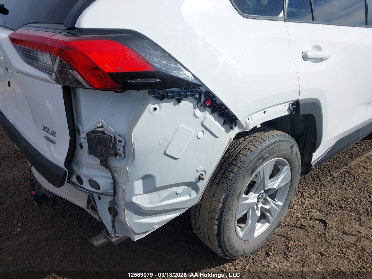 Image #/images/mount/2T3R1RFV4LC122115_19.jpg for vehicle