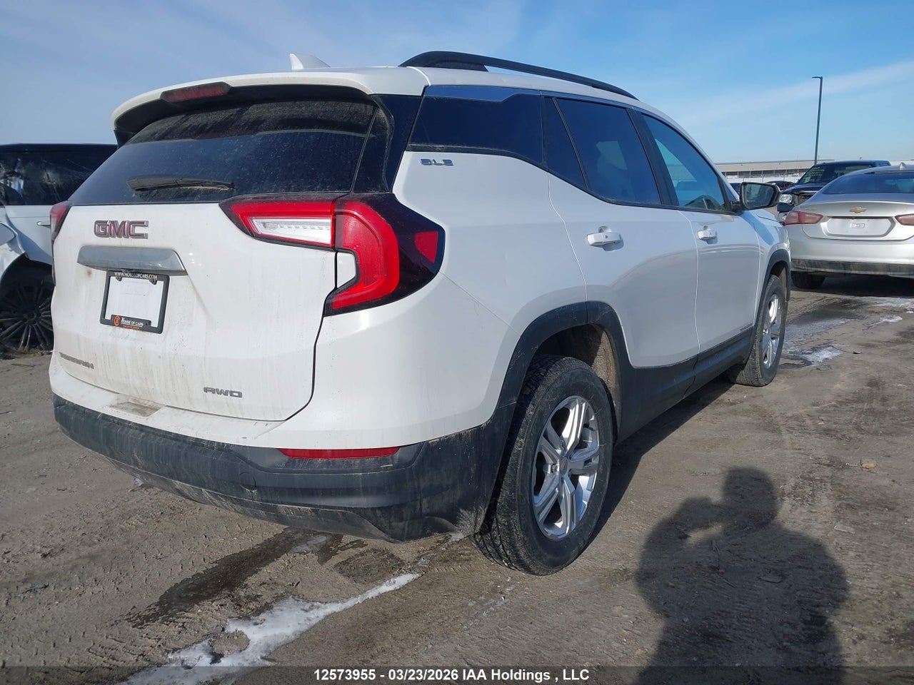 Image #/images/mount/3GKALTEG4RL343868_04.jpg for vehicle