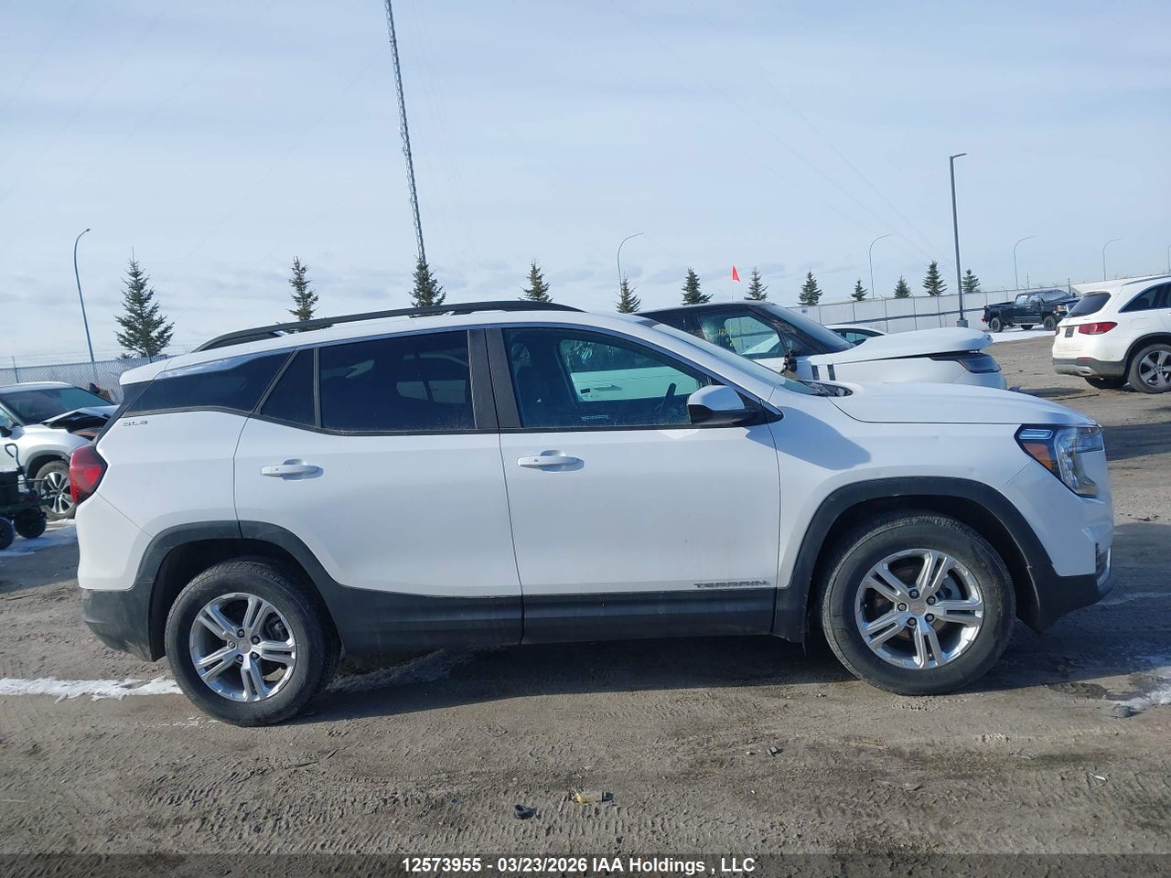 Image #/images/mount/3GKALTEG4RL343868_13.jpg for vehicle