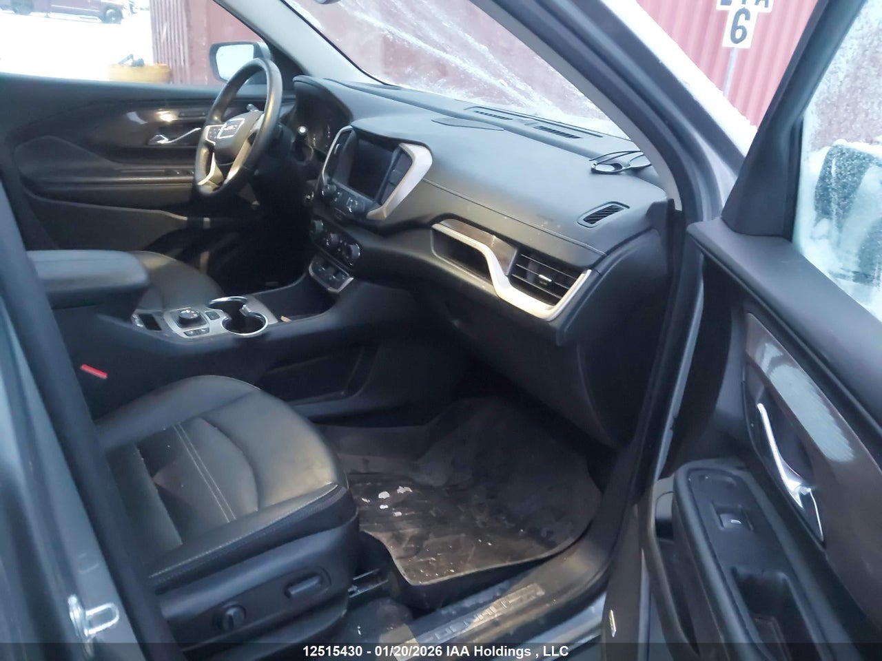 Image #/images/mount/3GKALXEG4PL177906_05.jpg for vehicle