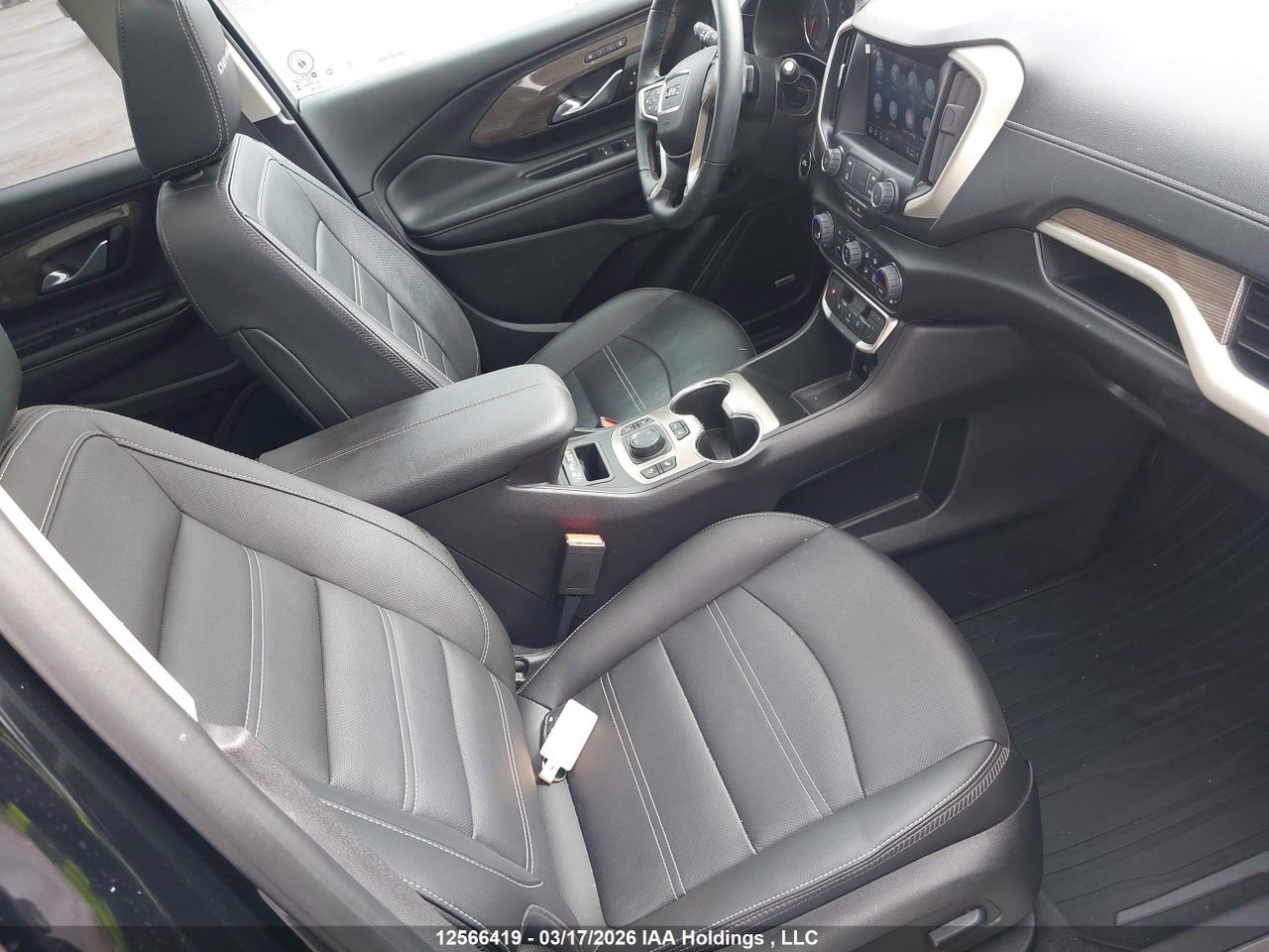 Image #/images/mount/3GKALXEG6RL207085_05.jpg for vehicle