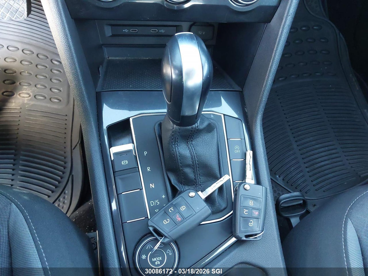 Image #/images/mount/3VV0B7AX6LM075710_11.jpg for vehicle