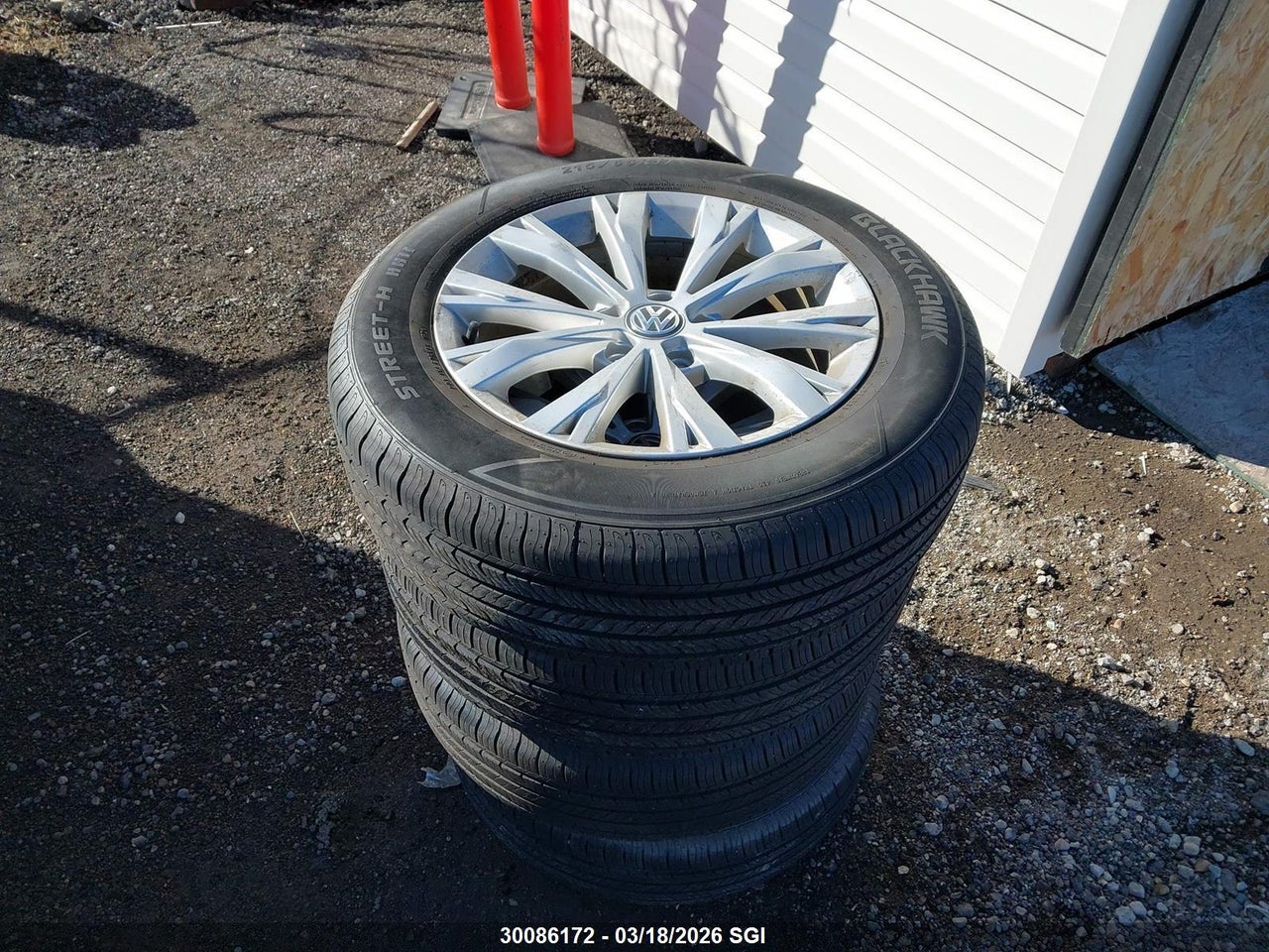 Image #/images/mount/3VV0B7AX6LM075710_12.jpg for vehicle