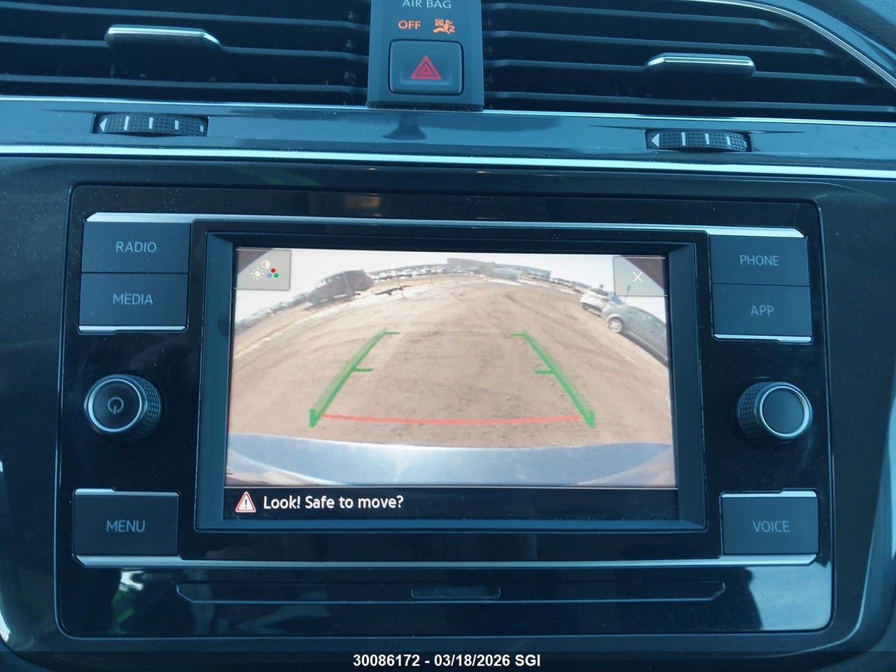 Image #/images/mount/3VV0B7AX6LM075710_18.jpg for vehicle