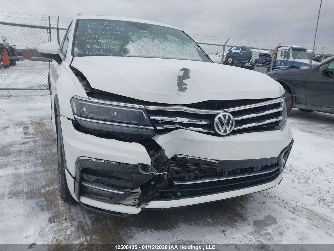 Image #/images/mount/3VV4B7AX8LM121474_06.jpg for vehicle