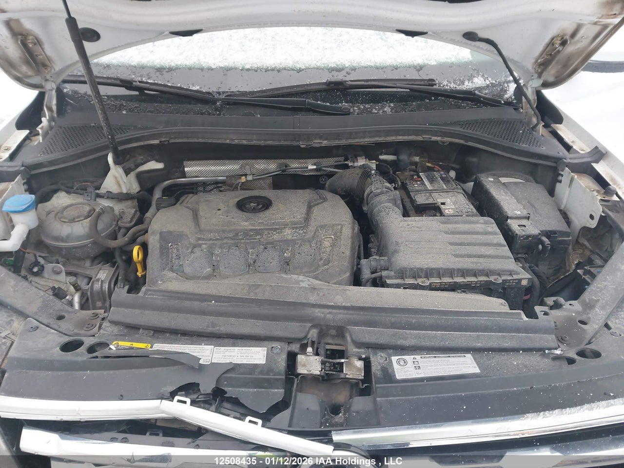 Image #/images/mount/3VV4B7AX8LM121474_10.jpg for vehicle