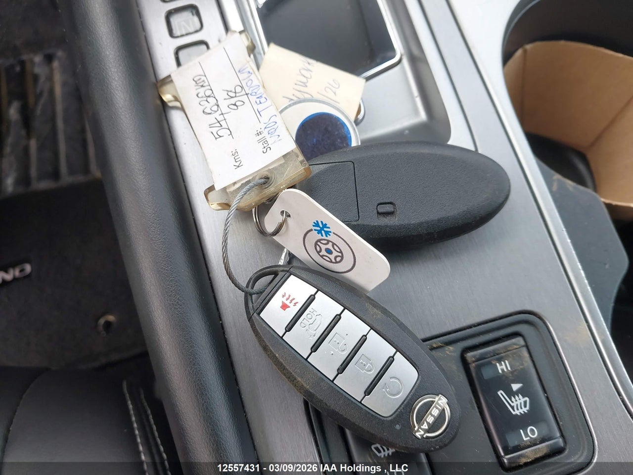 Image #/images/mount/5N1AZ2BS2RC104274_11.jpg for vehicle