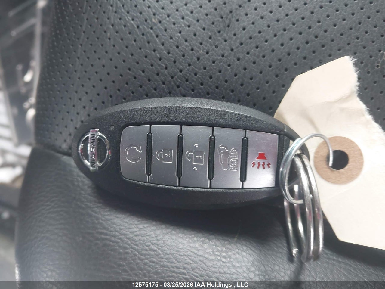 Image #/images/mount/5N1AZ2CS0LN125828_11.jpg for vehicle