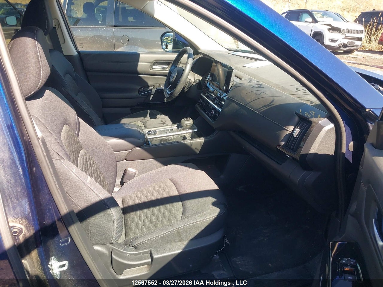 Image #/images/mount/5N1DR3AC4NC215481_05.jpg for vehicle