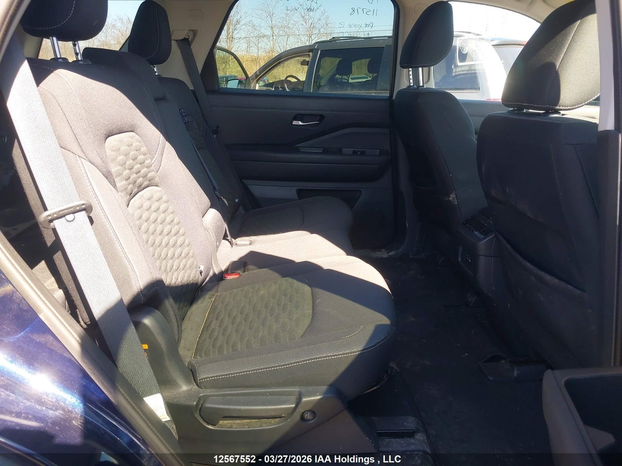 Image #/images/mount/5N1DR3AC4NC215481_08.jpg for vehicle