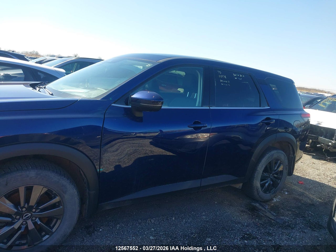 Image #/images/mount/5N1DR3AC4NC215481_15.jpg for vehicle