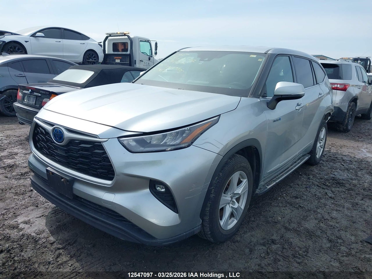 Image #/images/mount/5TDBBRCH3LS009432_02.jpg for vehicle