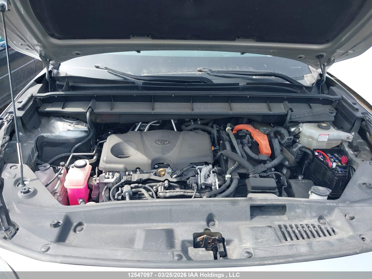 Image #/images/mount/5TDBBRCH3LS009432_10.jpg for vehicle